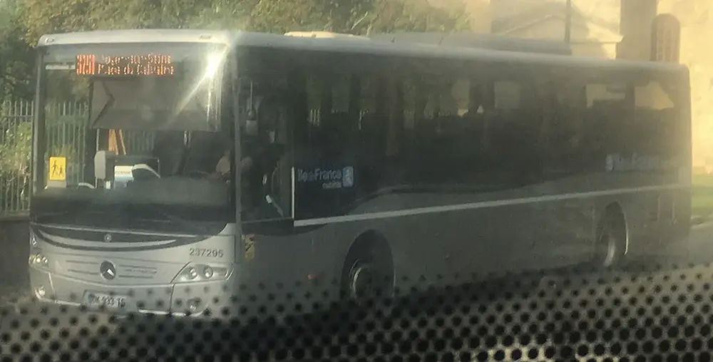 Mercedes-Benz Intouro II M n°237295 (IDFM Provinois - Brie et Seine - Ligne 3258) - (Saint-Sauveur, Rue du Gué) - (Saint-Sauveur-lès-Bray, FR77) - 08-09-2025 2