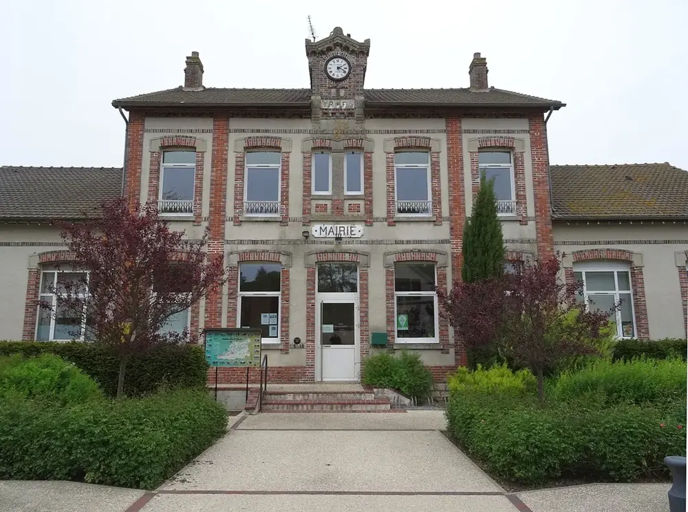 Fontaine-Fourches mairie