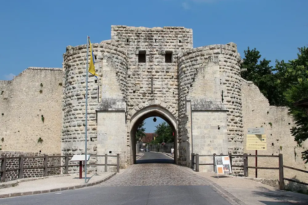 0 Provins - Remparts et tour de la porte Saint-Jean